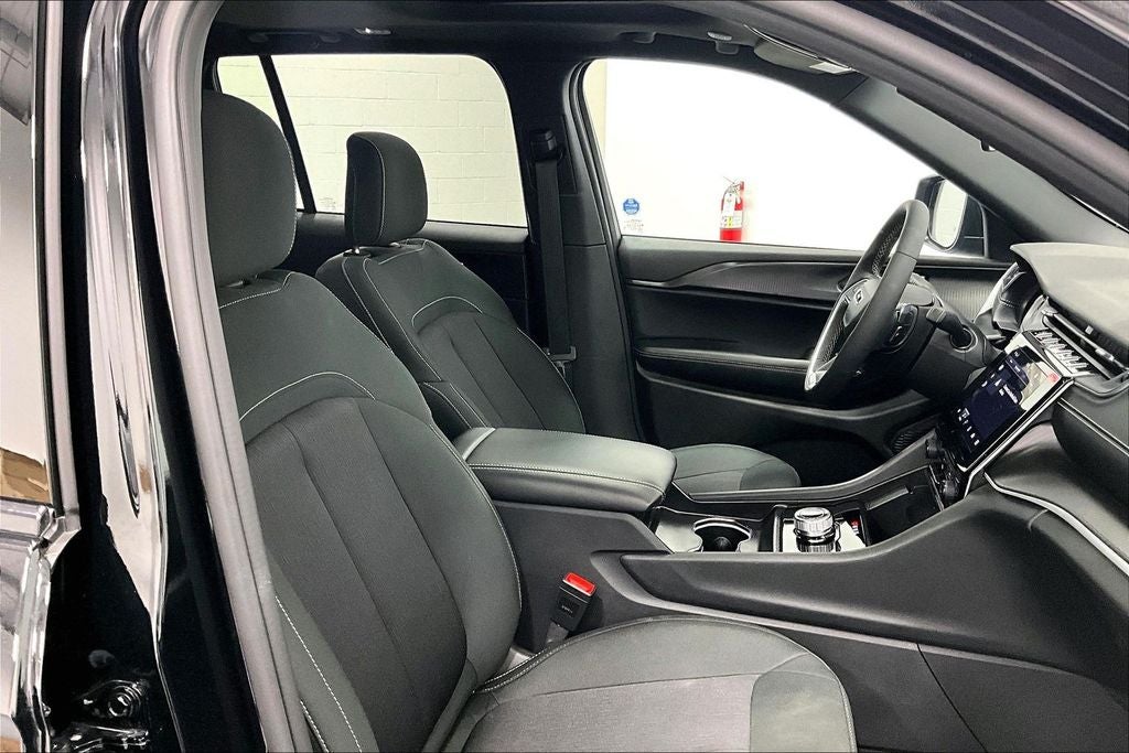 2025 Jeep Grand Cherokee Laredo X