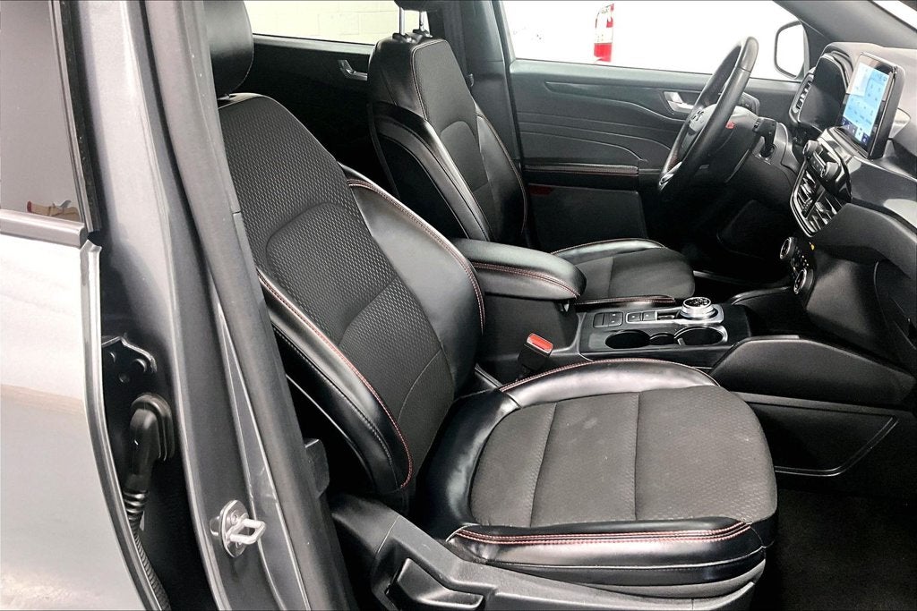 2025 Ford Escape ST-Line Select