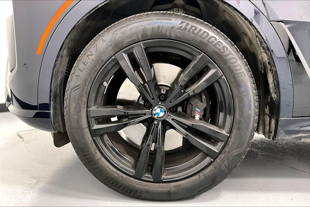 2023 BMW X7 M60i