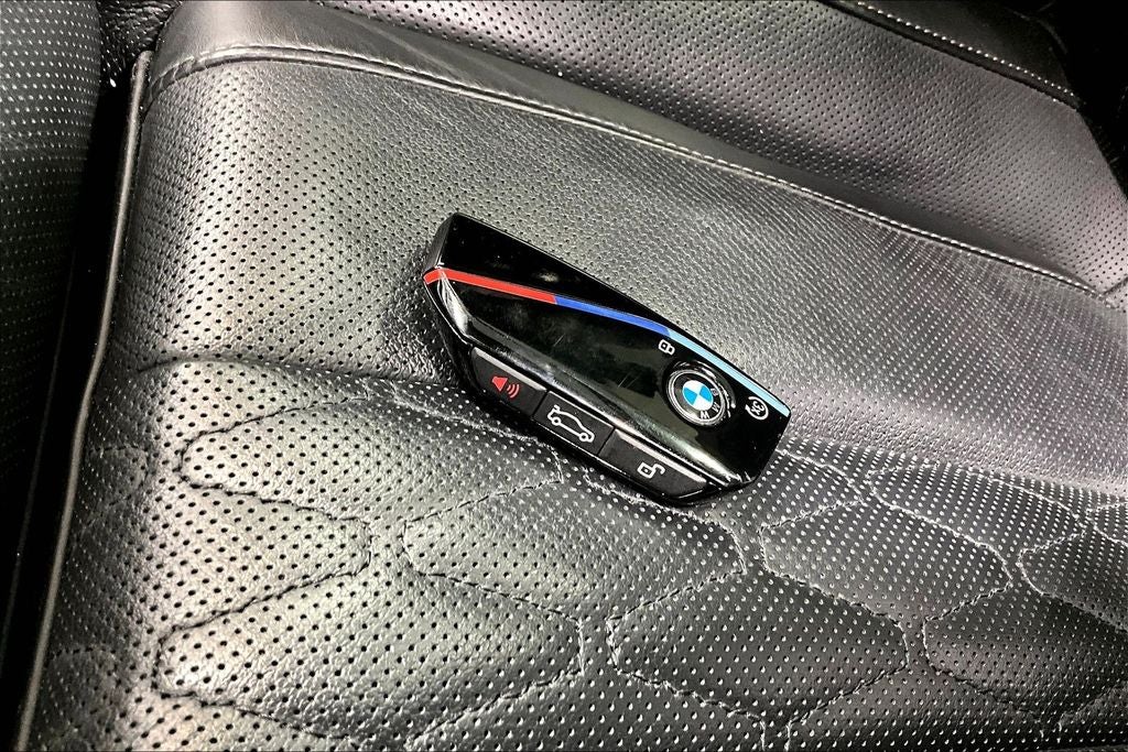 2023 BMW X7 M60i