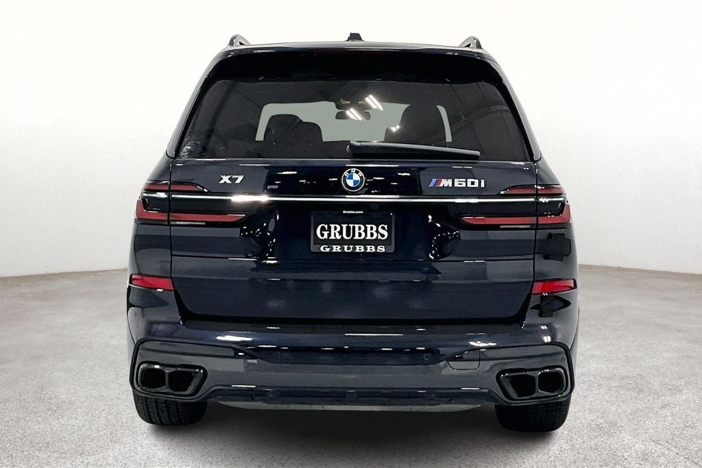 2023 BMW X7 M60i