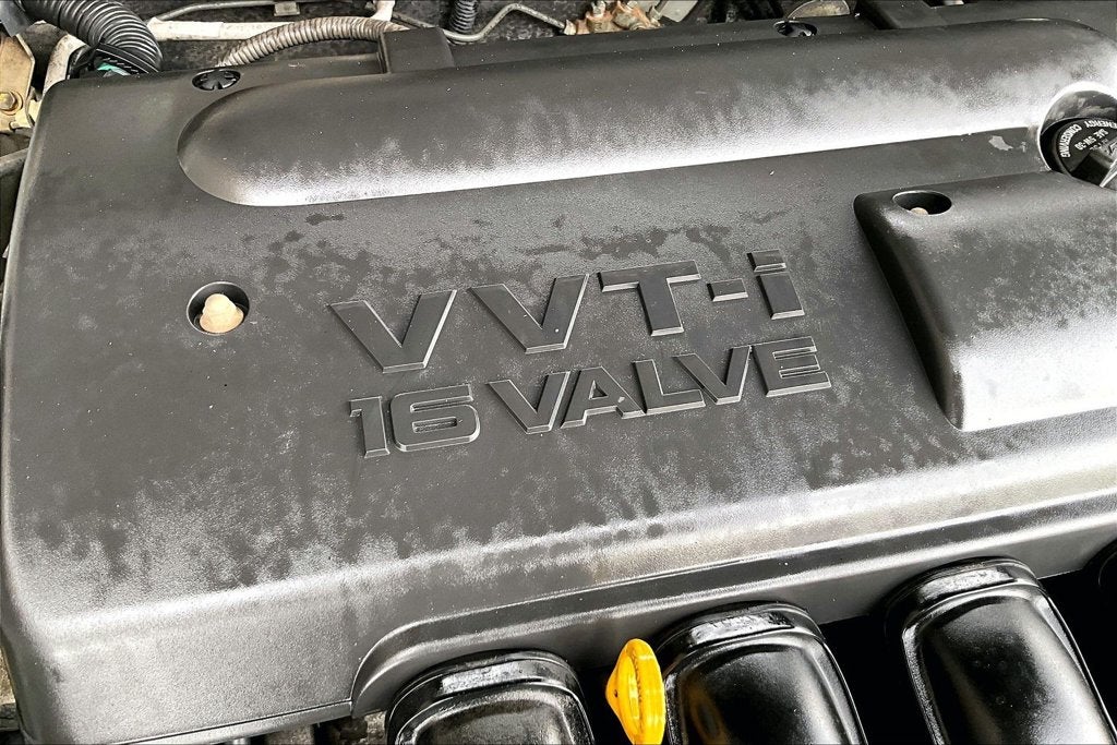 2004 Pontiac Vibe Base