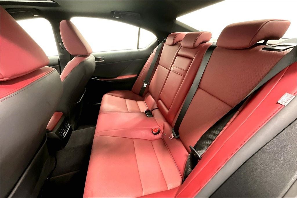 2024 Lexus IS 300