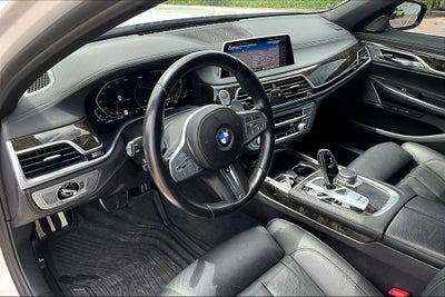 2022 BMW 7 Series 740i
