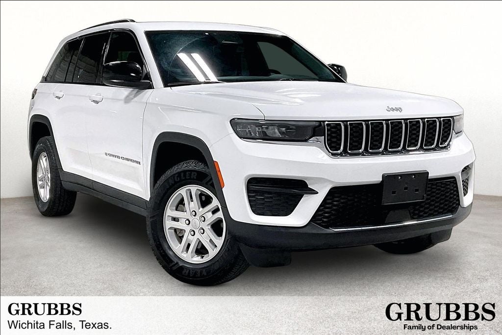 2024 Jeep Grand Cherokee Laredo A's photo