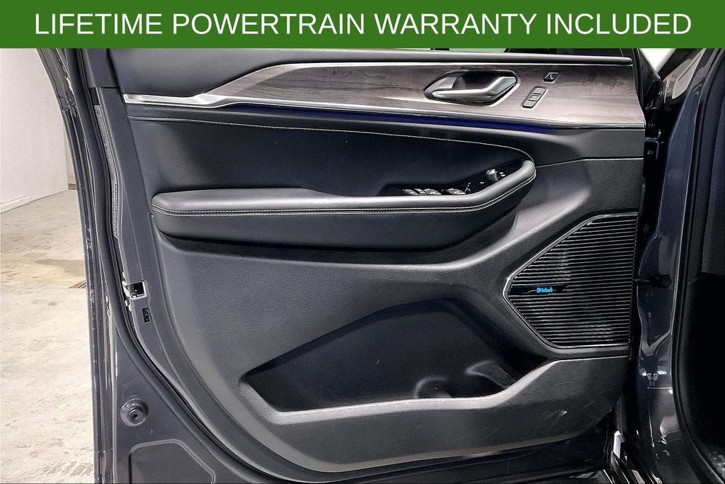 2022 Jeep Grand Cherokee Overland