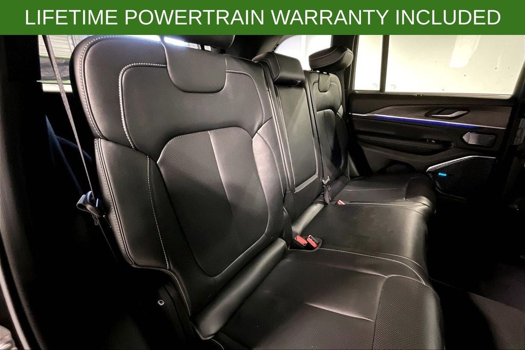 2022 Jeep Grand Cherokee Overland