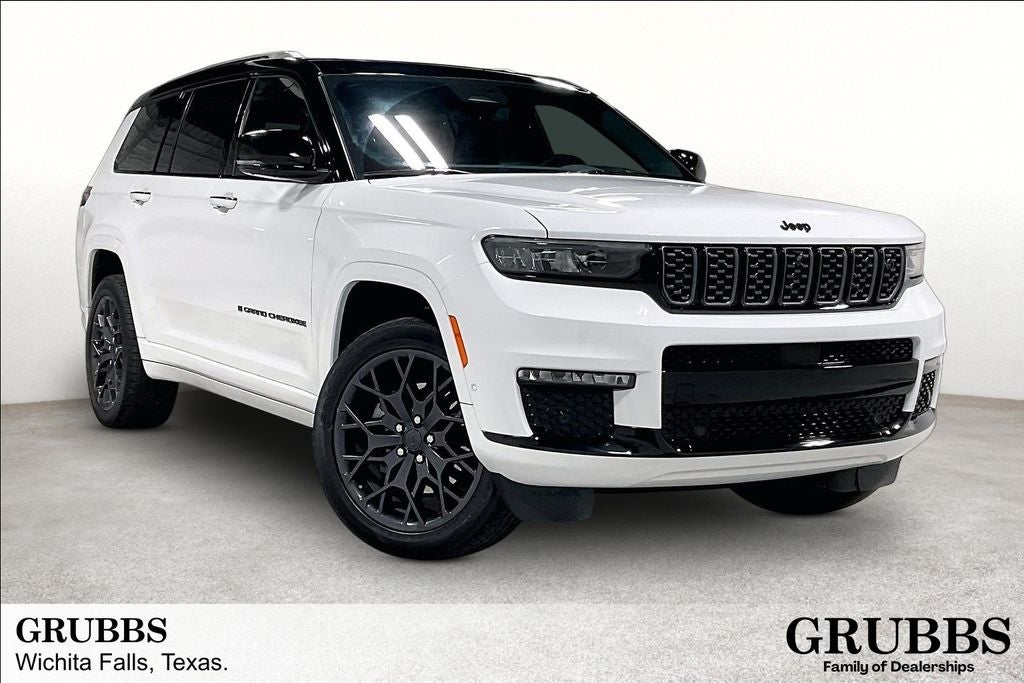 2023 Jeep Grand Cherokee L Summit 4x4's photo