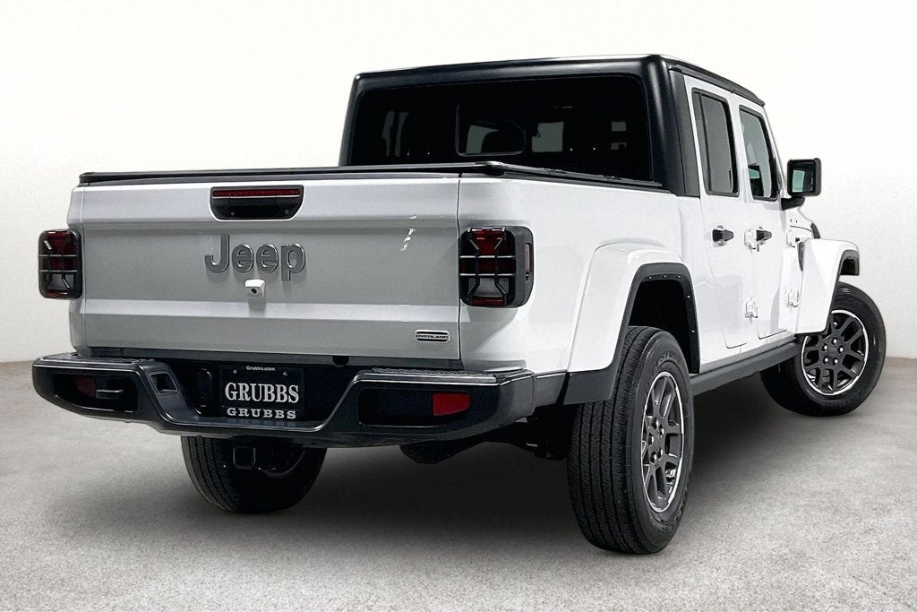 2023 Jeep Gladiator Overland