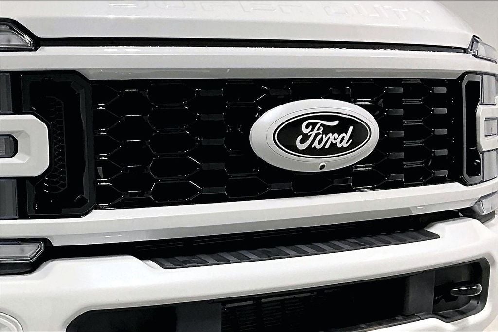 2026 Ford F-450SD Lariat DRW