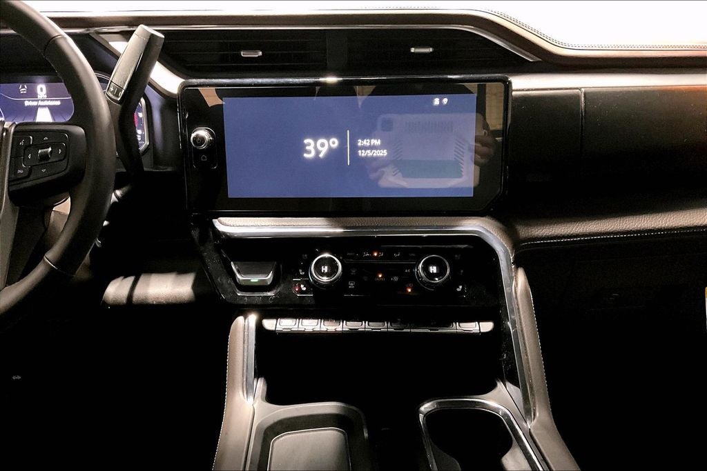 2025 GMC Sierra 3500HD Denali