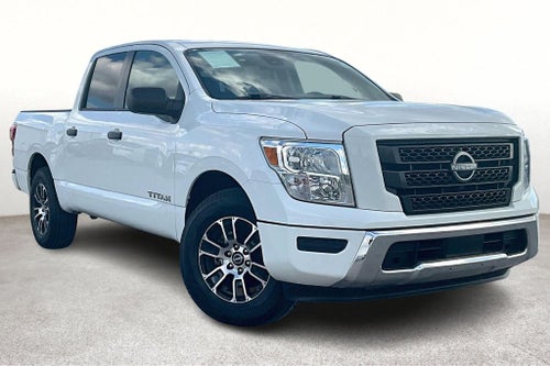 2023 Nissan Titan SV