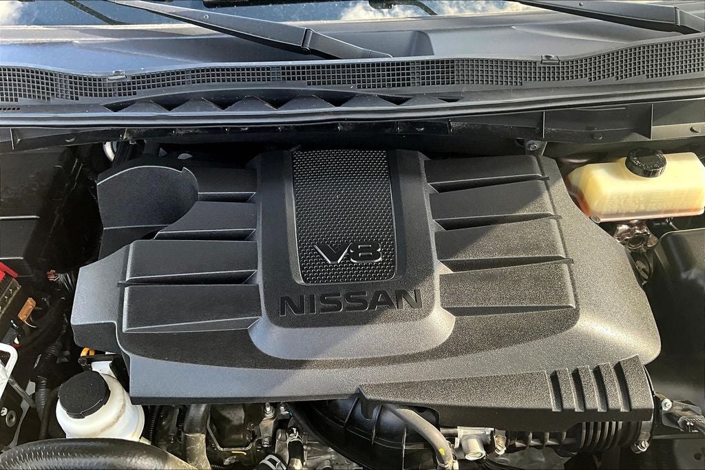 2023 Nissan Titan SV