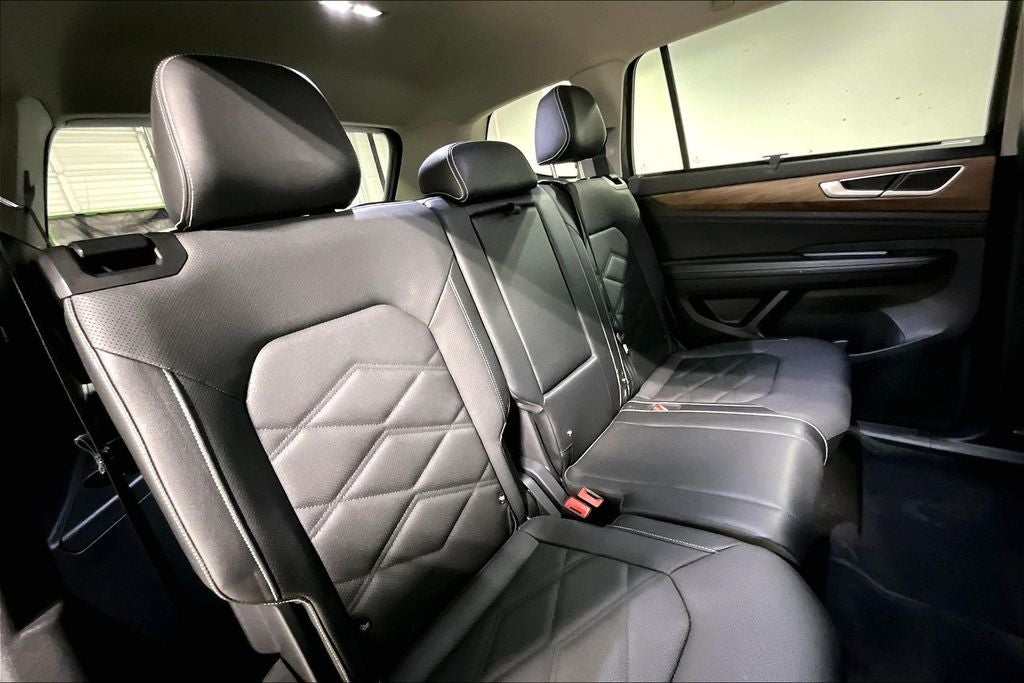 2025 Volkswagen Atlas 2.0T SE w/Technology