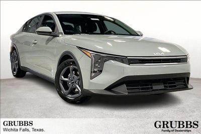 2026 Kia K4 LXS