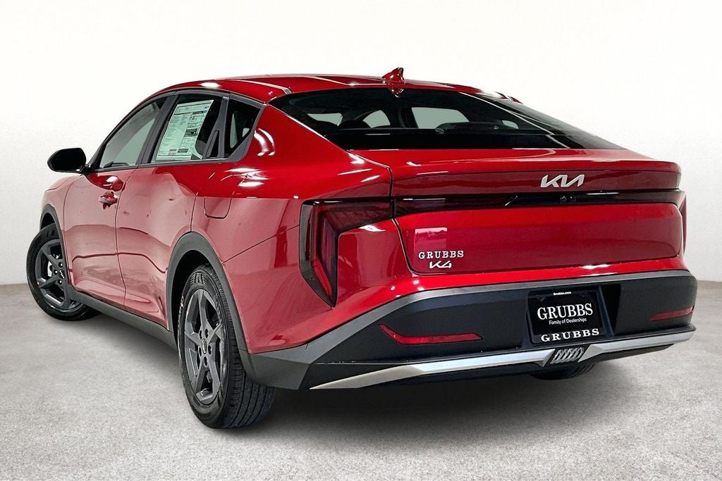 2025 Kia K4 LXS