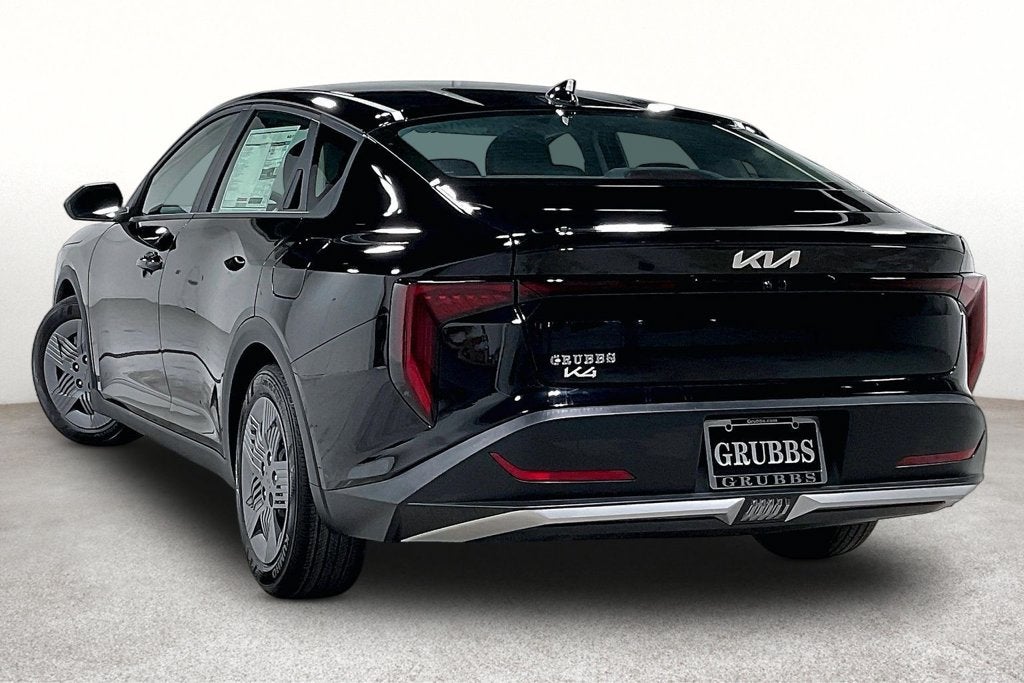 2026 Kia K4 LX