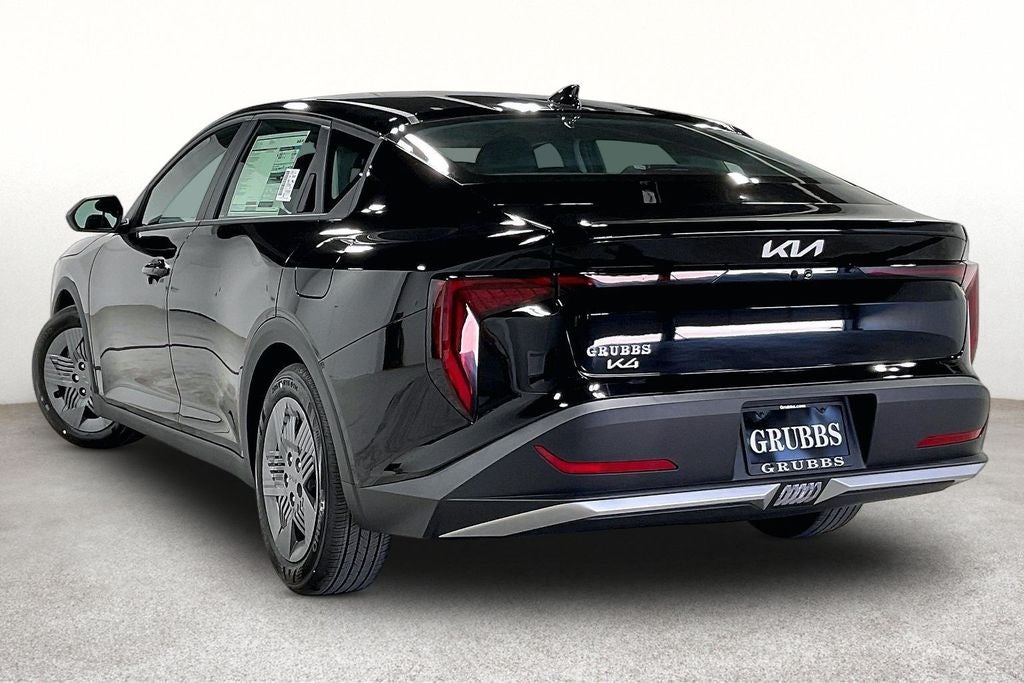 2026 Kia K4 LX