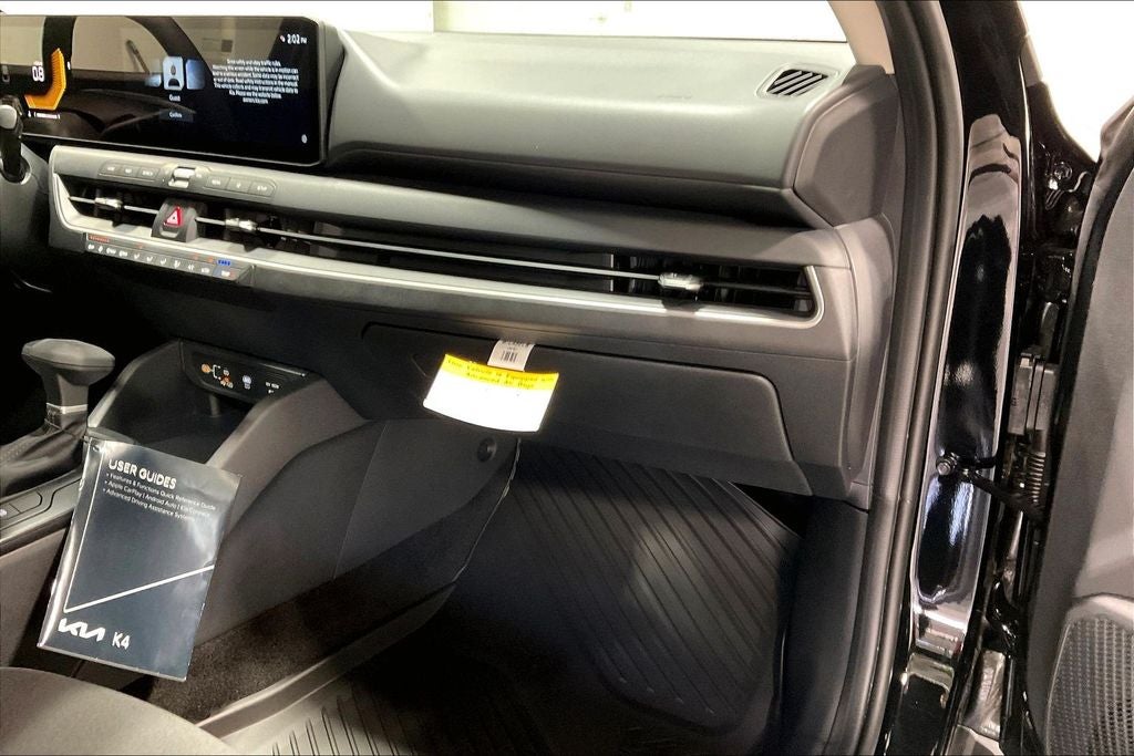 2026 Kia K4 LX