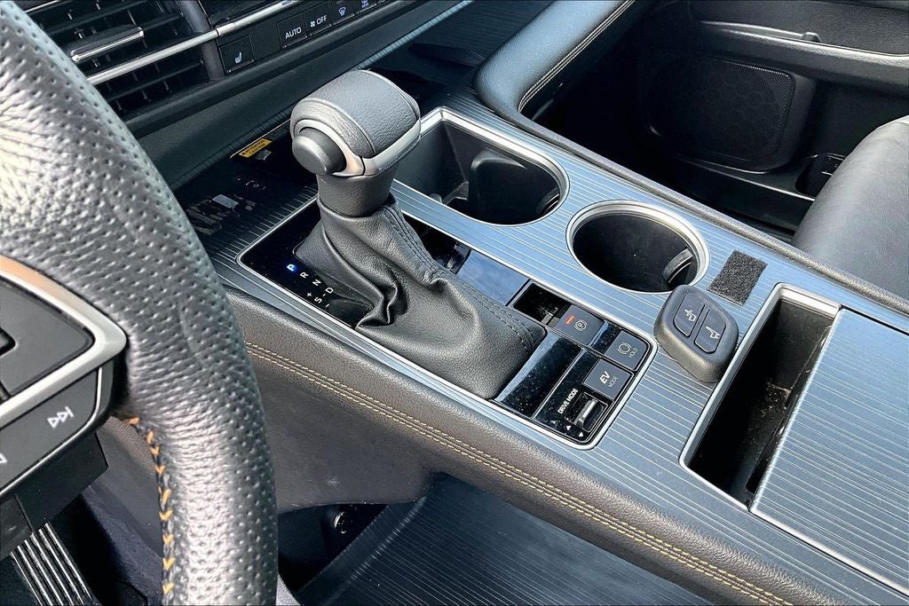 2024 Toyota Sienna Woodland Edition 7 Passenger