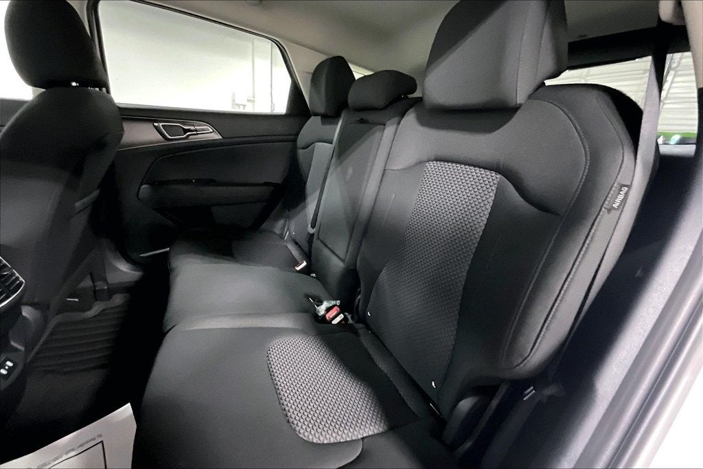 2027 Kia Sportage LX