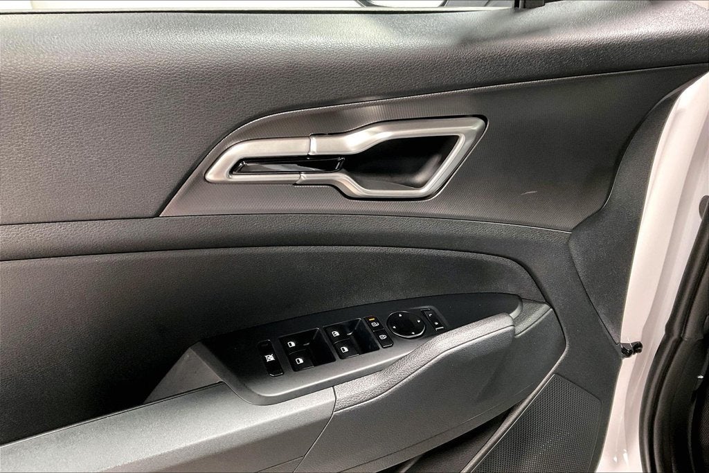 2027 Kia Sportage LX