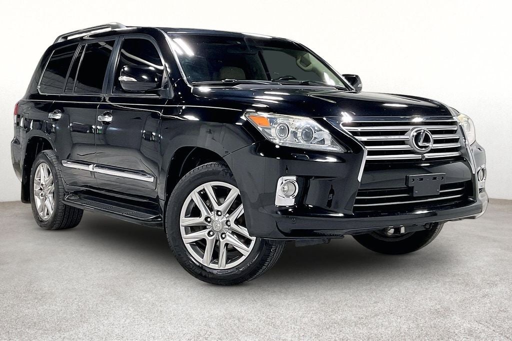 2013 Lexus LX 600 570's photo
