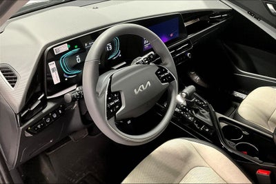 2025 Kia Niro SX