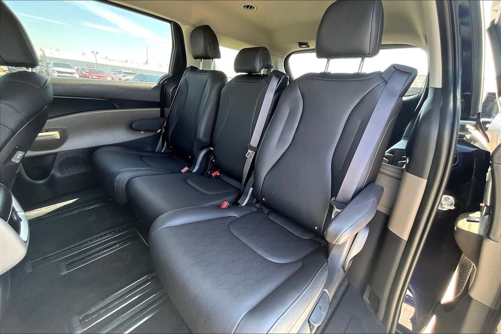 2025 Kia Carnival LXS