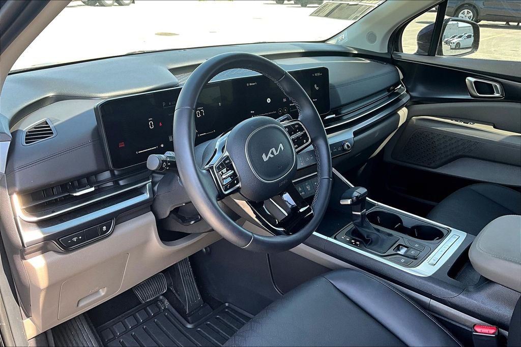 2025 Kia Carnival LXS