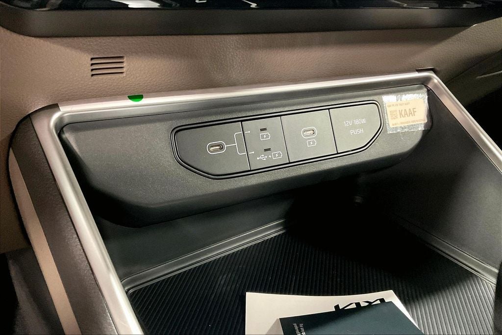 2027 Kia Carnival LXS
