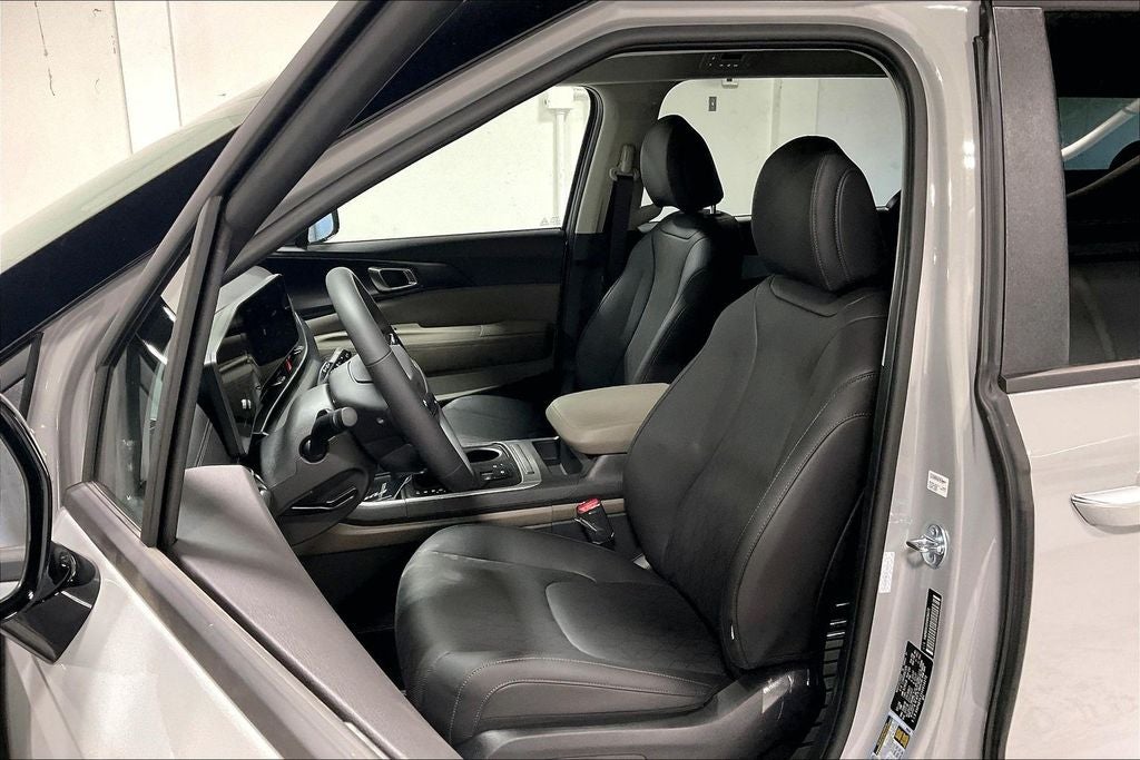 2027 Kia Carnival LXS