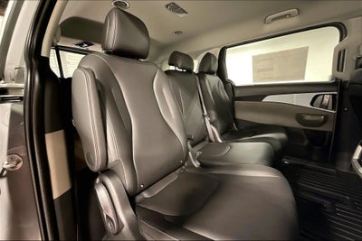 2027 Kia Carnival LXS