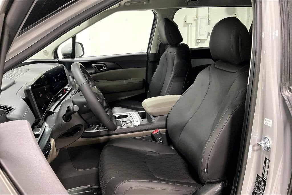 2027 Kia Carnival LXS