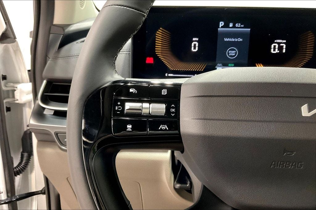 2027 Kia Carnival LXS