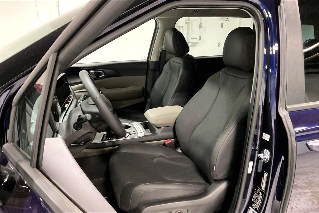 2027 Kia Carnival LXS