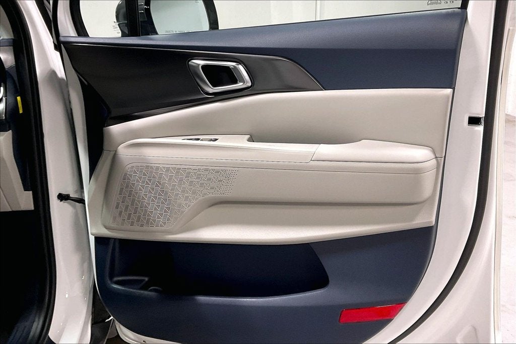 2027 Kia Carnival SX