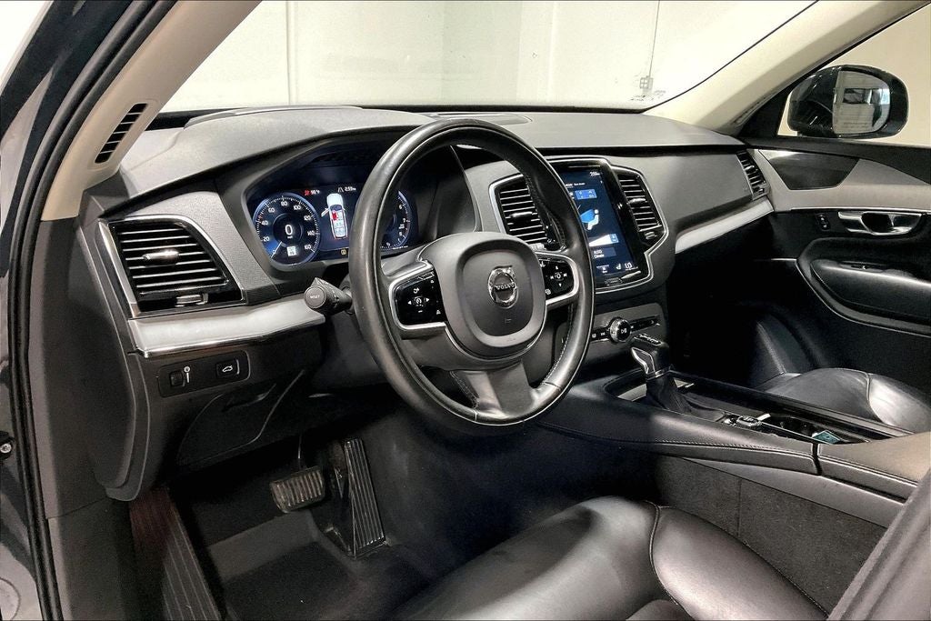 2021 Volvo XC90 T5 Momentum