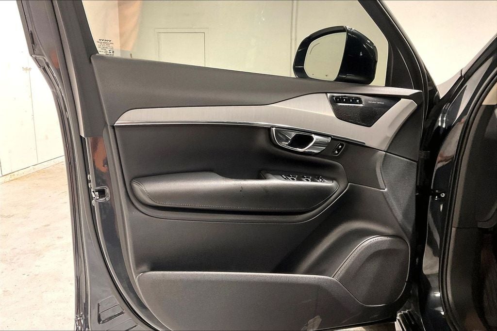 2021 Volvo XC90 T5 Momentum