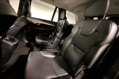 2021 Volvo XC90 T5 Momentum