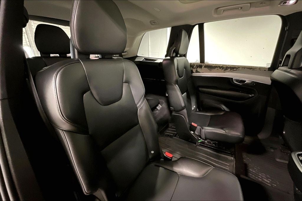 2021 Volvo XC90 T5 Momentum