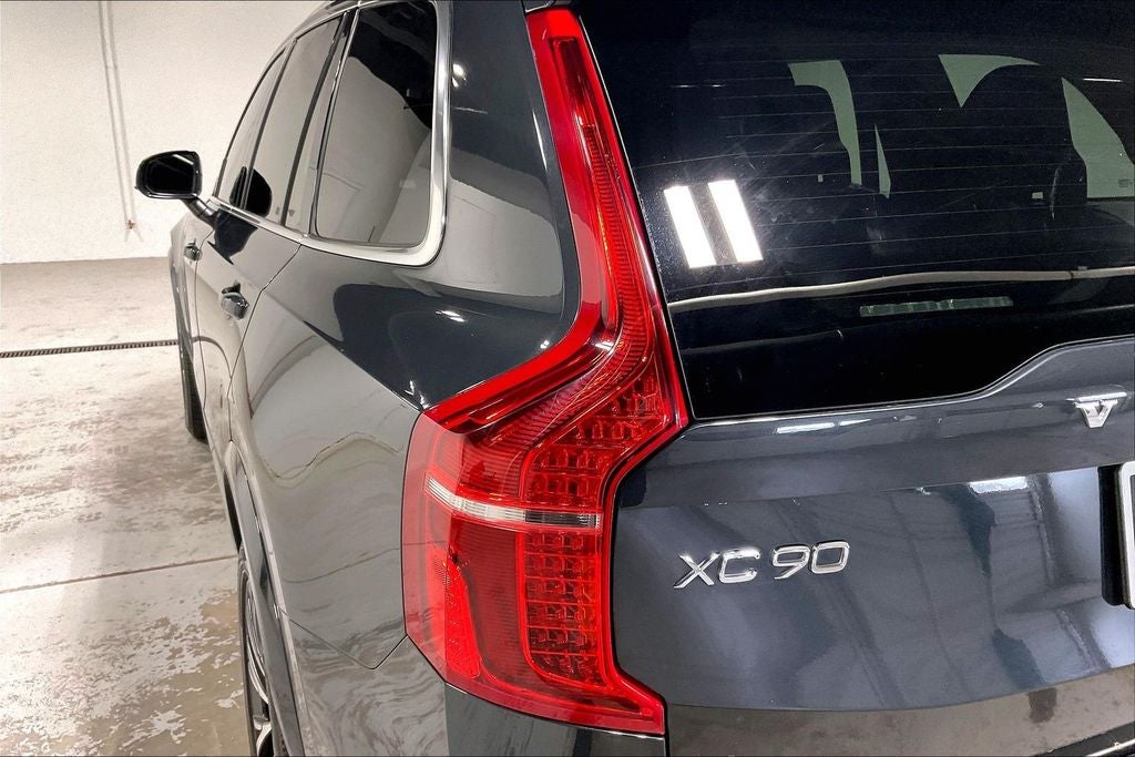 2021 Volvo XC90 T5 Momentum