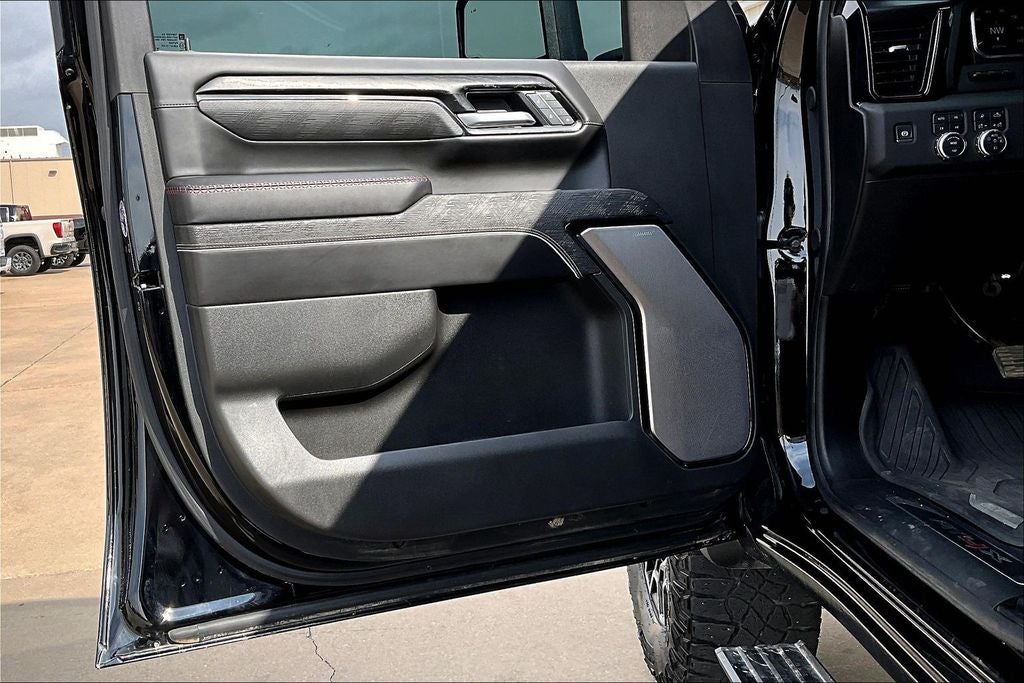 2025 GMC Sierra 2500HD AT4X