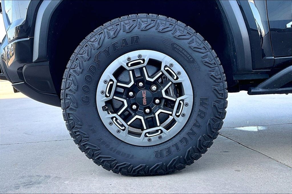 2023 GMC Canyon AT4X