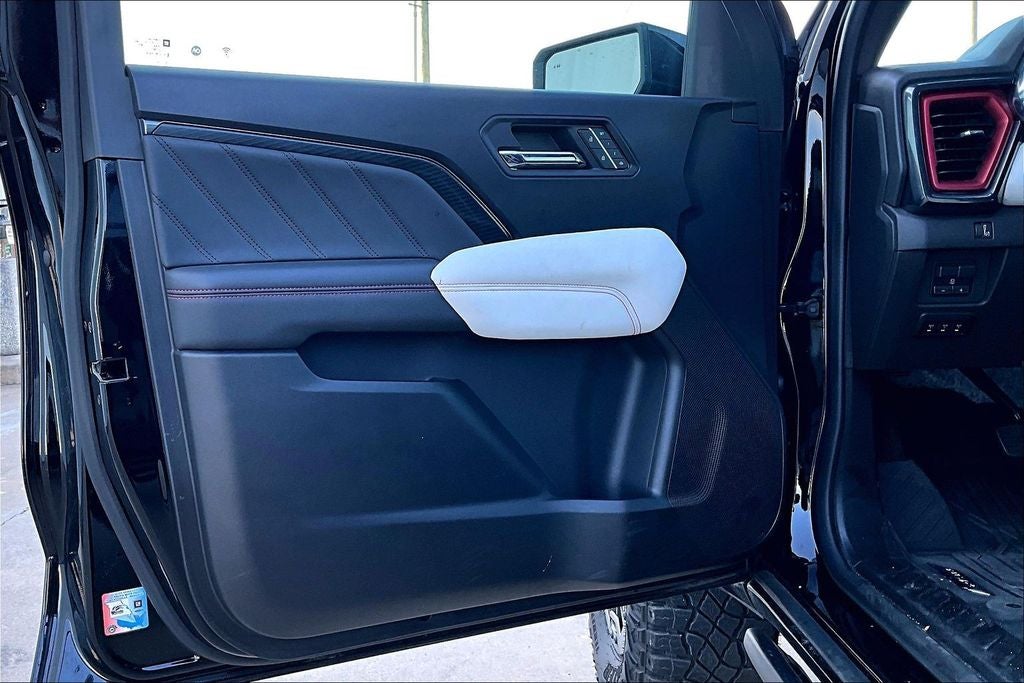 2023 GMC Canyon AT4X