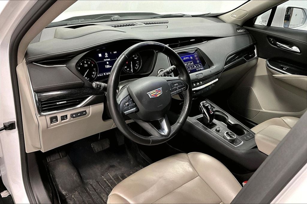 2020 Cadillac XT4 Premium Luxury