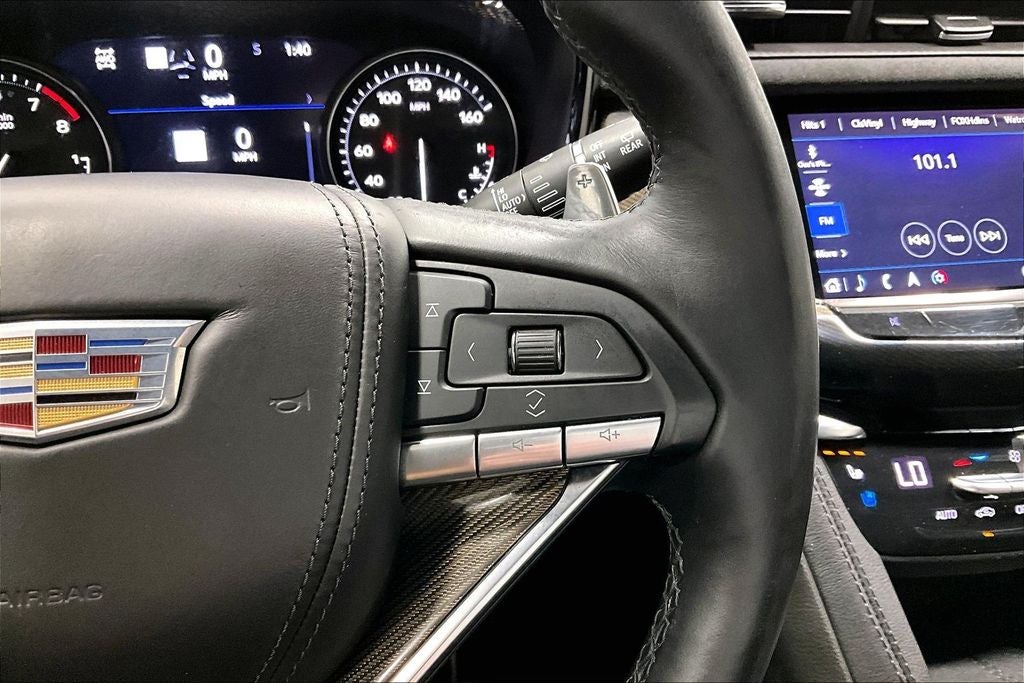 2023 Cadillac XT6 Sport