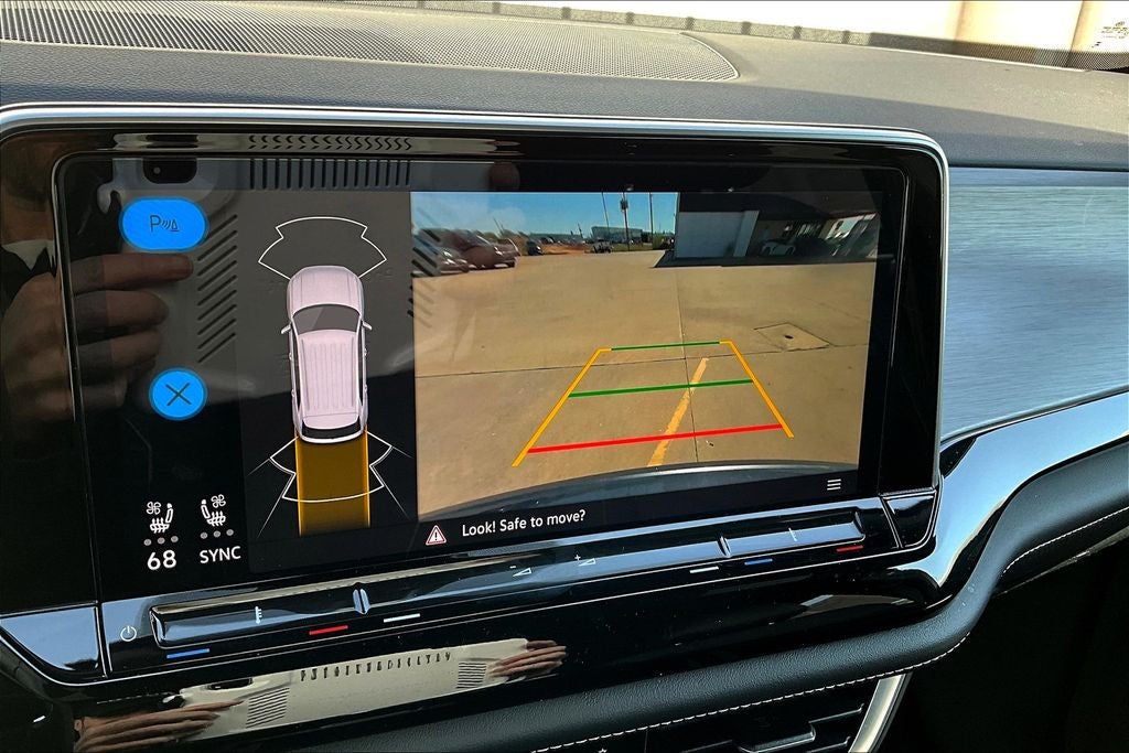 2024 Volkswagen Atlas Cross Sport 2.0T SE w/Technology