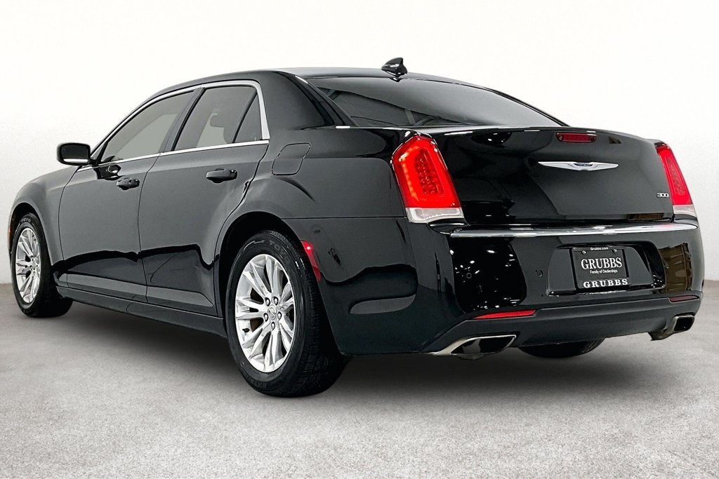 2021 Chrysler 300 Touring