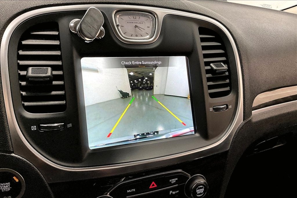 2021 Chrysler 300 Touring